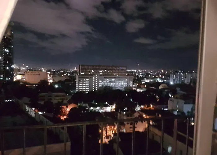 Holiday home Araneta Cubao No Brown Outs 1br Furnished With Balcony Free Wifi Netflix *