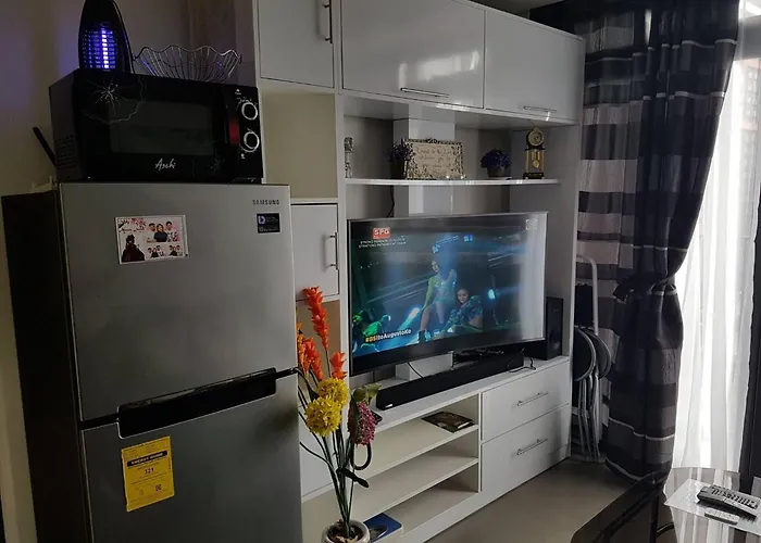 Araneta Cubao No Brown Outs 1br Furnished With Balcony Free Wifi Netflix Holiday home