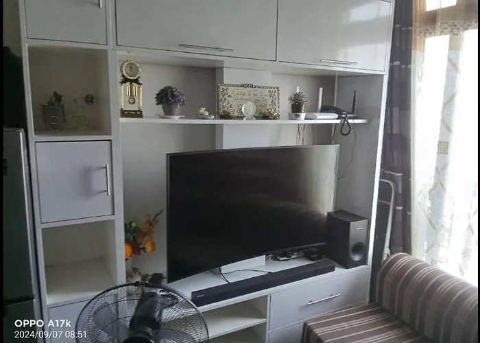 Araneta Cubao No Brown Outs 1br Furnished With Balcony Free Wifi Netflix * Manila